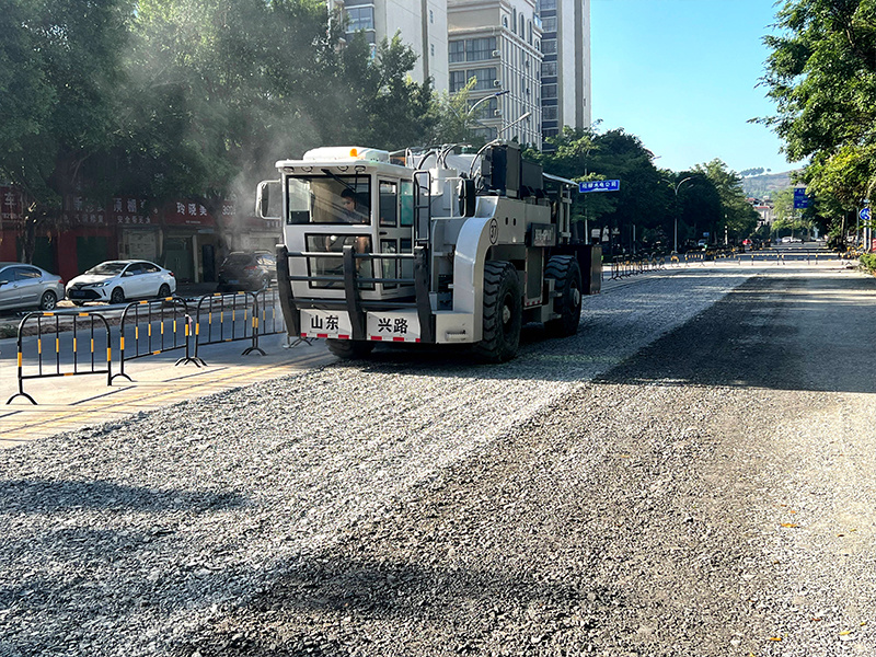 共振破碎機(jī)施工4