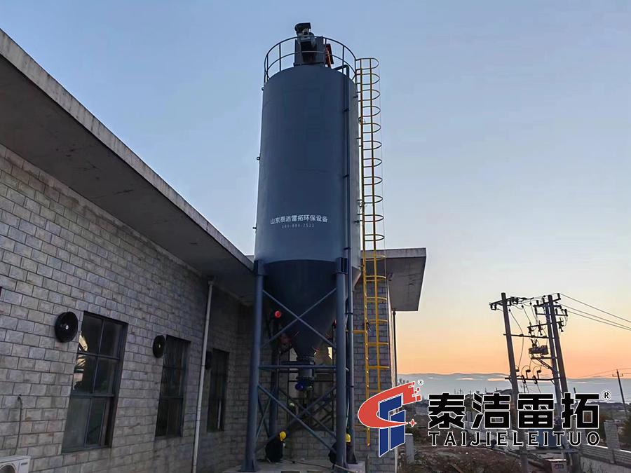 湖北监利某水厂采用活性炭粉末投加装置