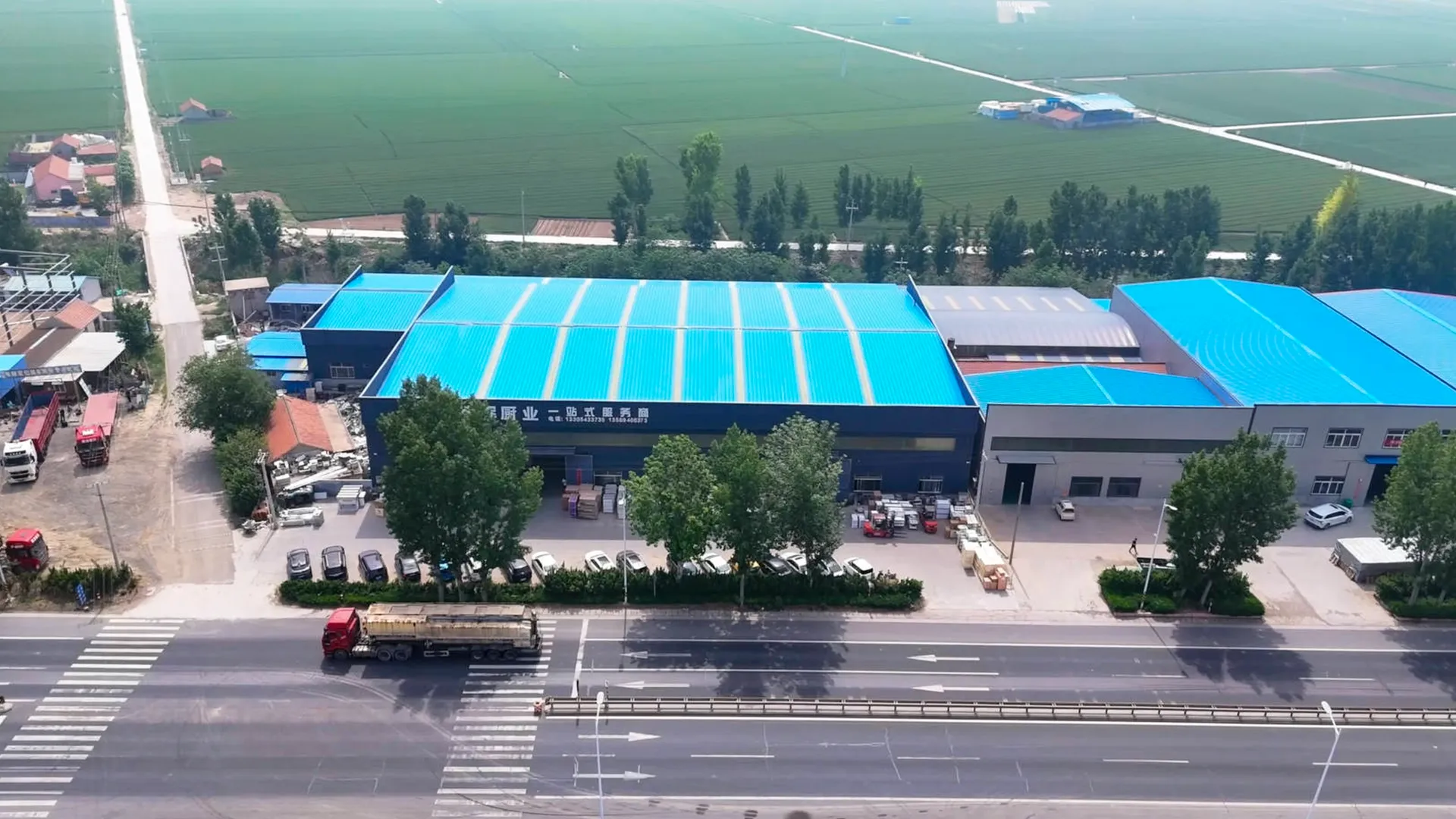 视频标题 视频标题
