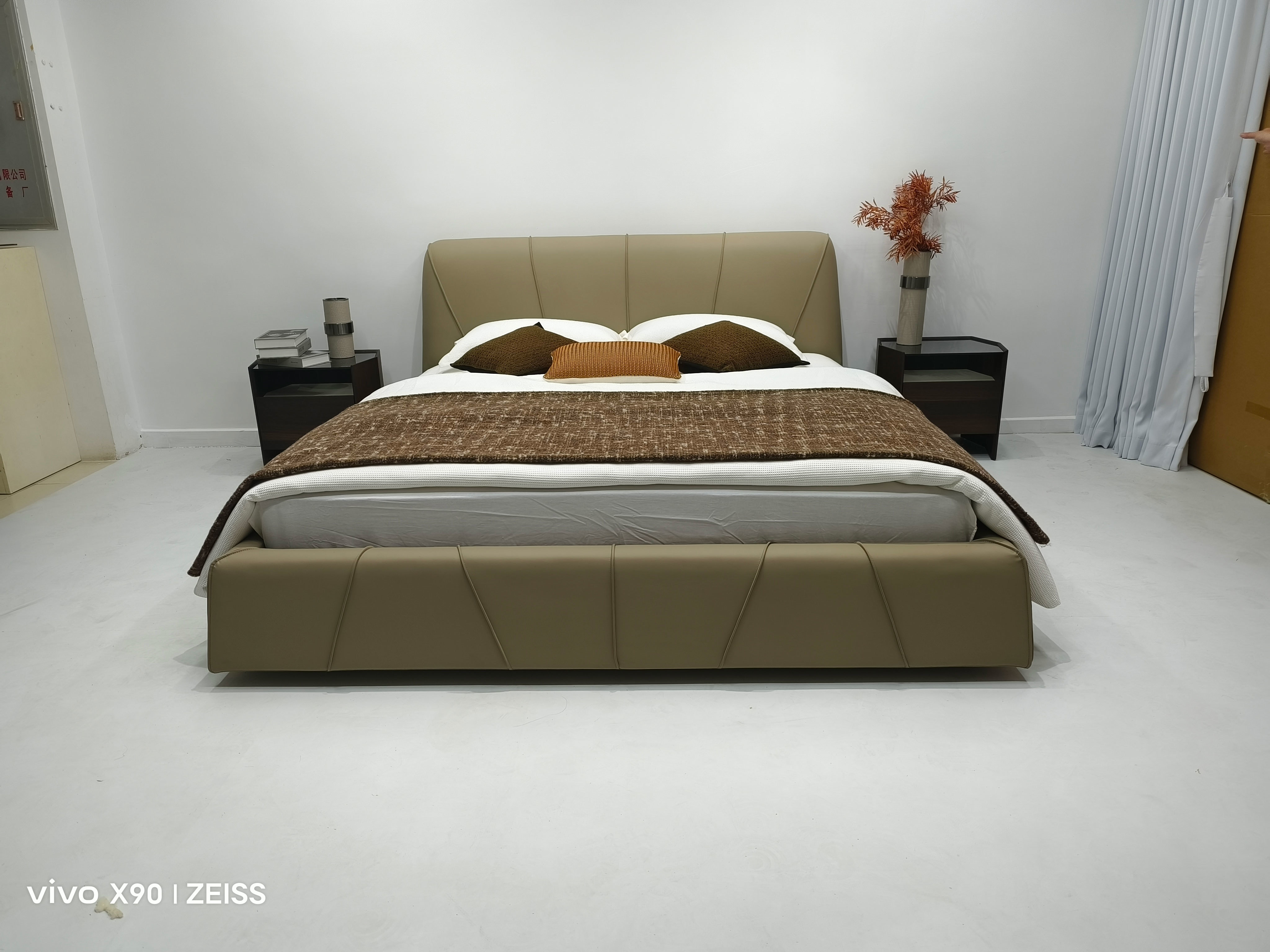 ZX-705-Minimalist Soft Bed For Urban Apartments Source