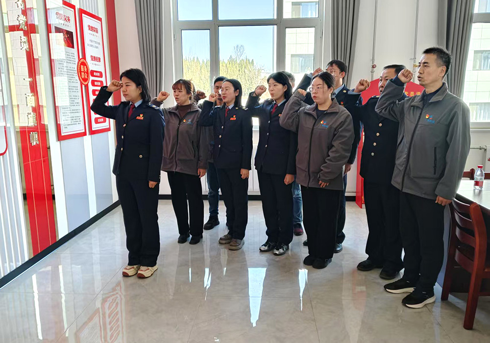 党建共建活动重温入党誓词