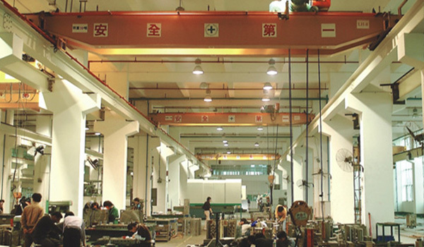 深圳市龙华富士康工业园模具车间