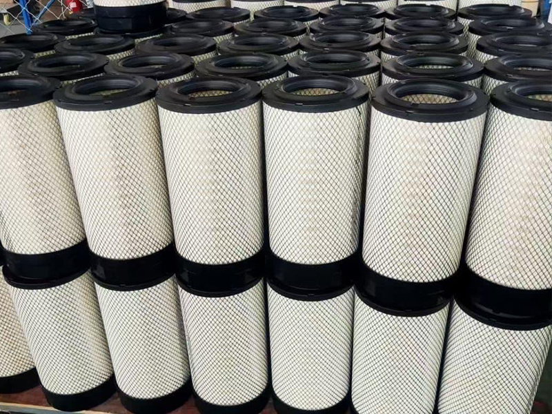 The main working principle of an air filter