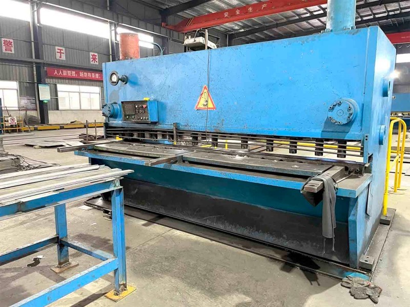 Hydraulic gate shearing machine Hydraulic gate shearing machine