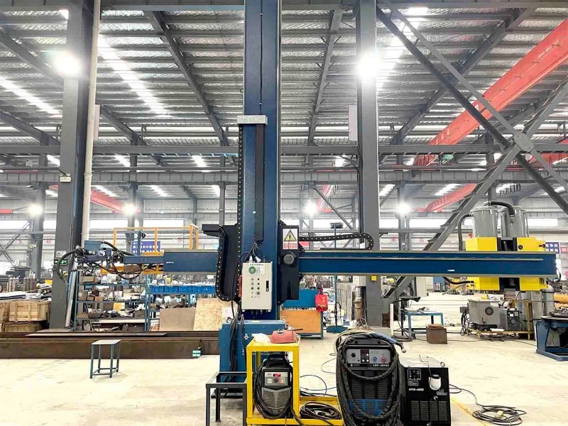 Cross submerged arc welding operator Cross submerged arc welding operator