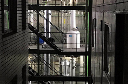 500 tons/year pilot scale, with the absorption solvent remaining essentially uncolored after one month of operation 500 tons/year pilot scale, with the absorption solvent remaining essentially uncolored after one month of operation
