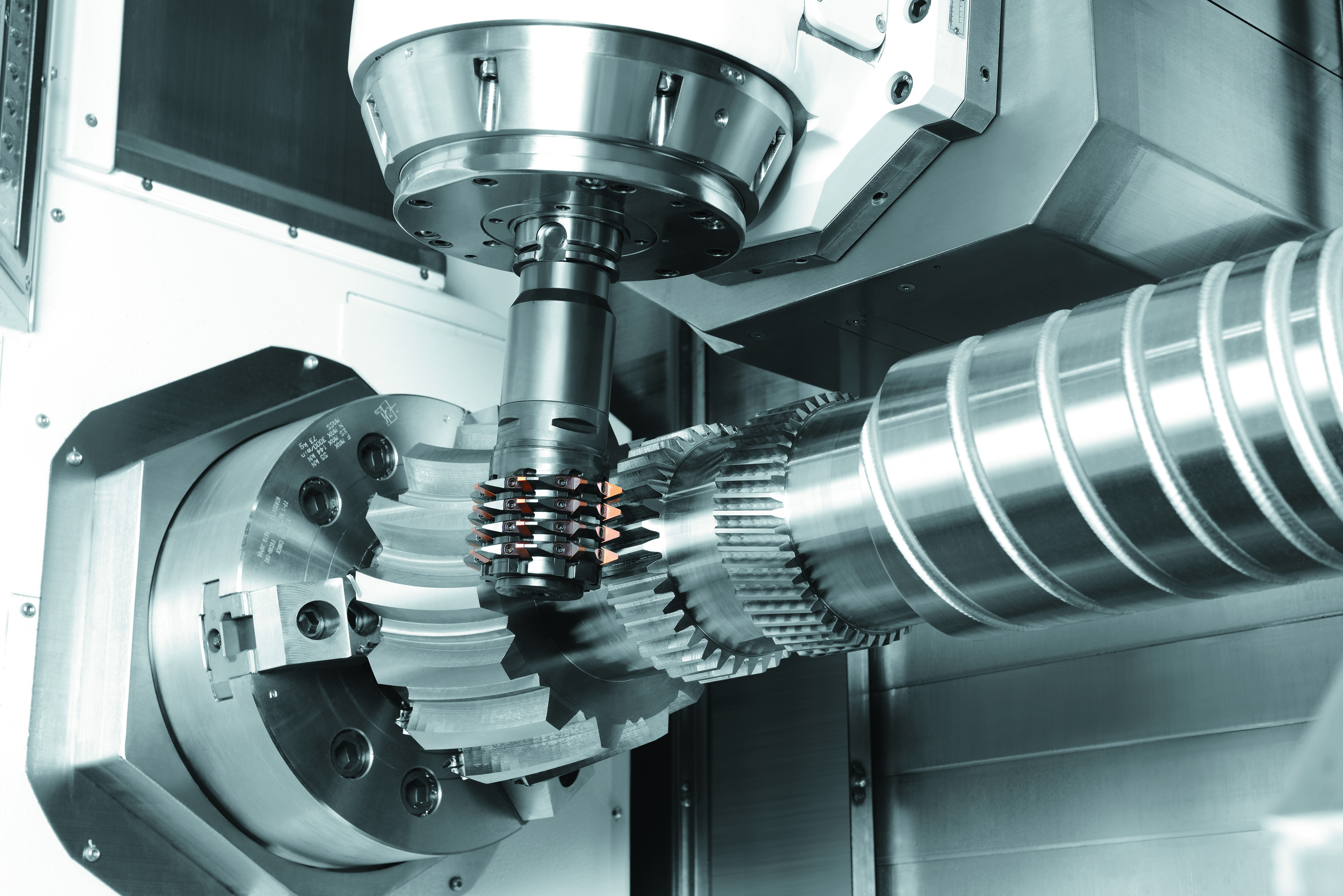 The basic structure, working principle, characteristics and application of CNC cylindrical grinding machine