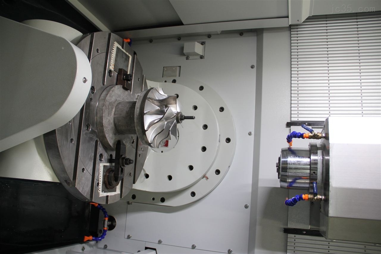 The processing range of the gantry machining center