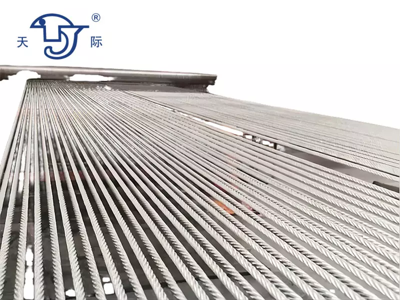 Flame-retardant conveyor belt with steel wire rope