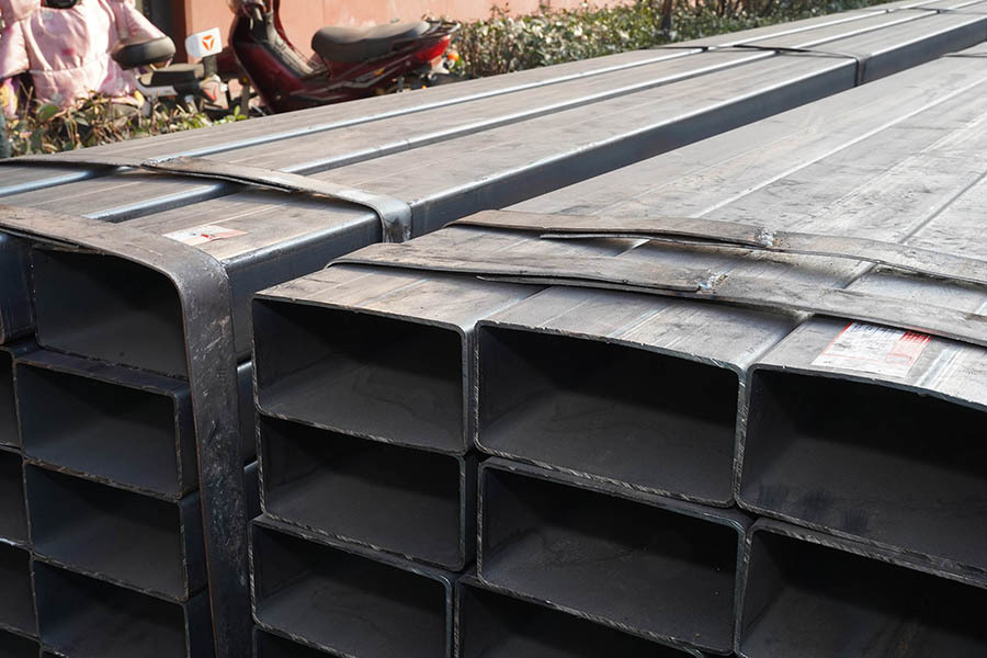 Square welded steel pipe