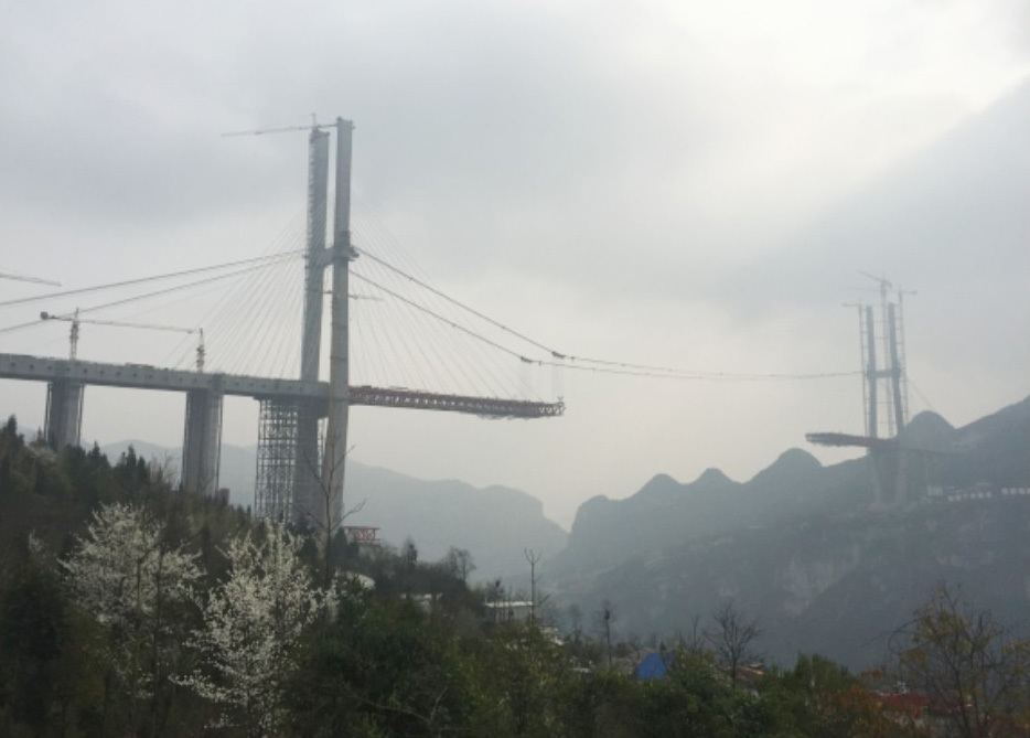 鴨池河特大橋纜索吊LD250