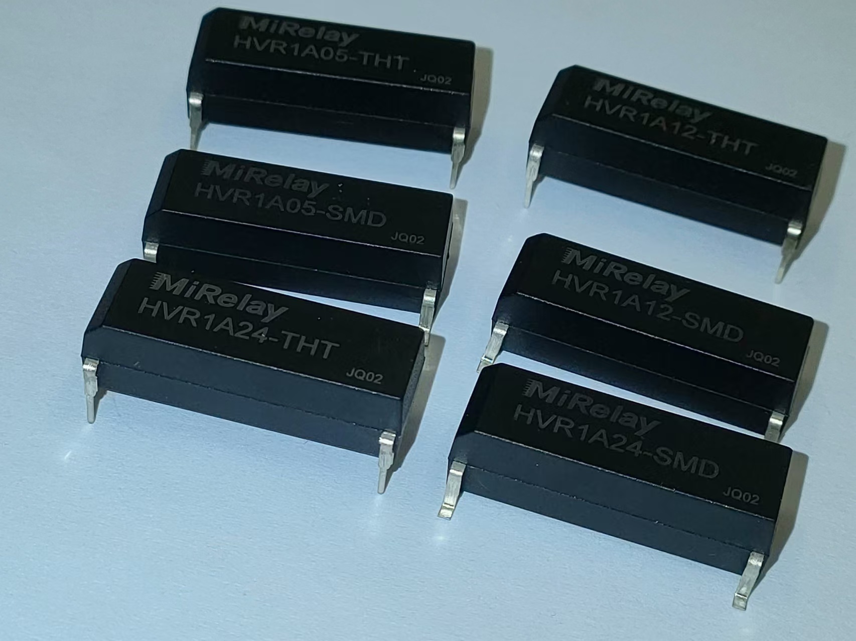高压干簧继电器：HVR1A05/12/24-THT和HVR1A05/12/24-SMD的特点及应用