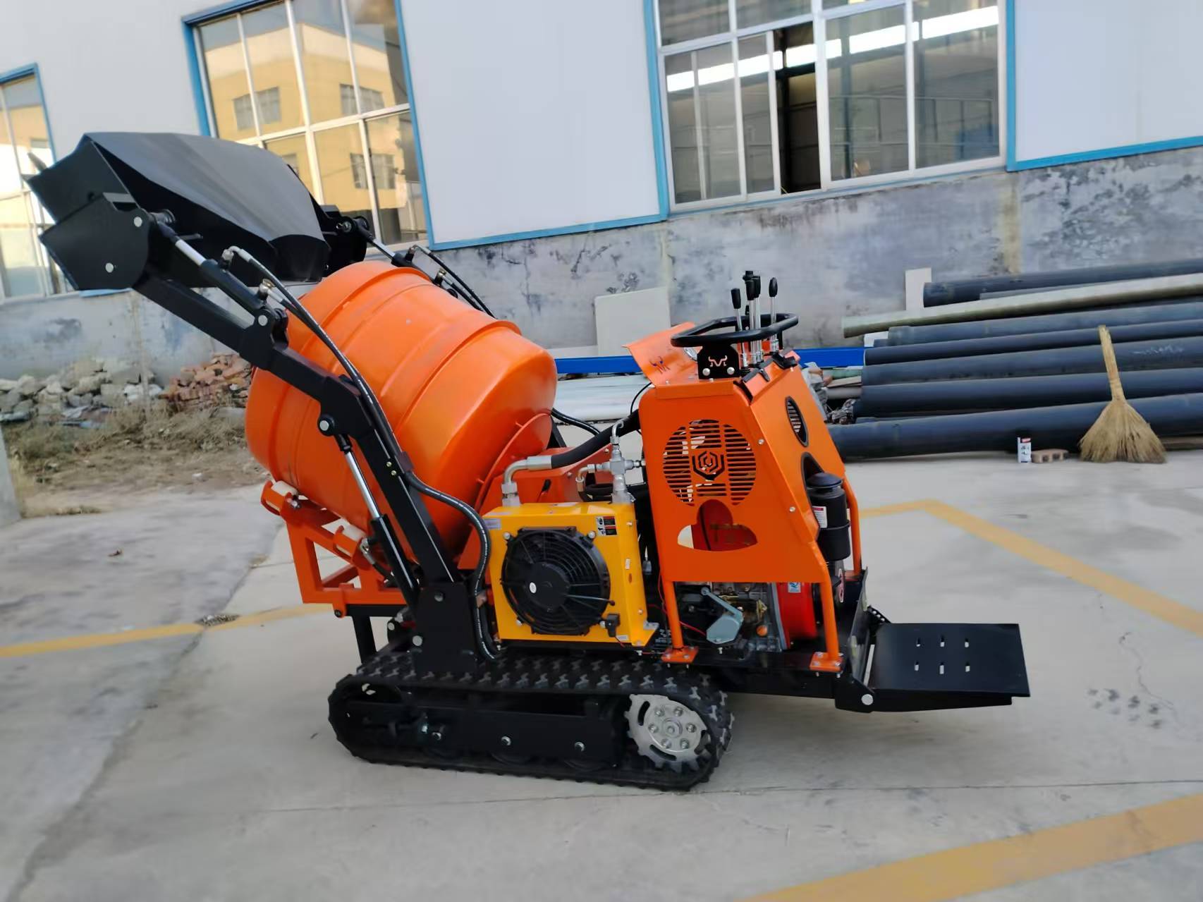 Full Hydraulic 350L Mini Crawler Concrete Mixer for Construction