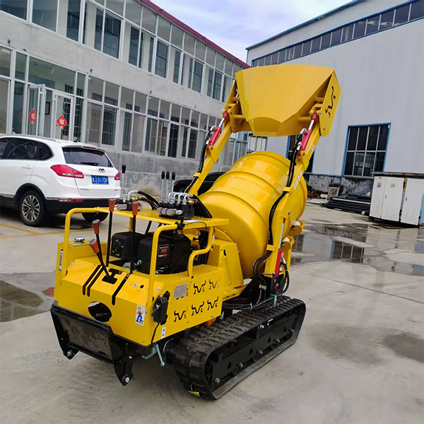 1000L Chinese Rubber crawler small Crawler Concrete Mixer