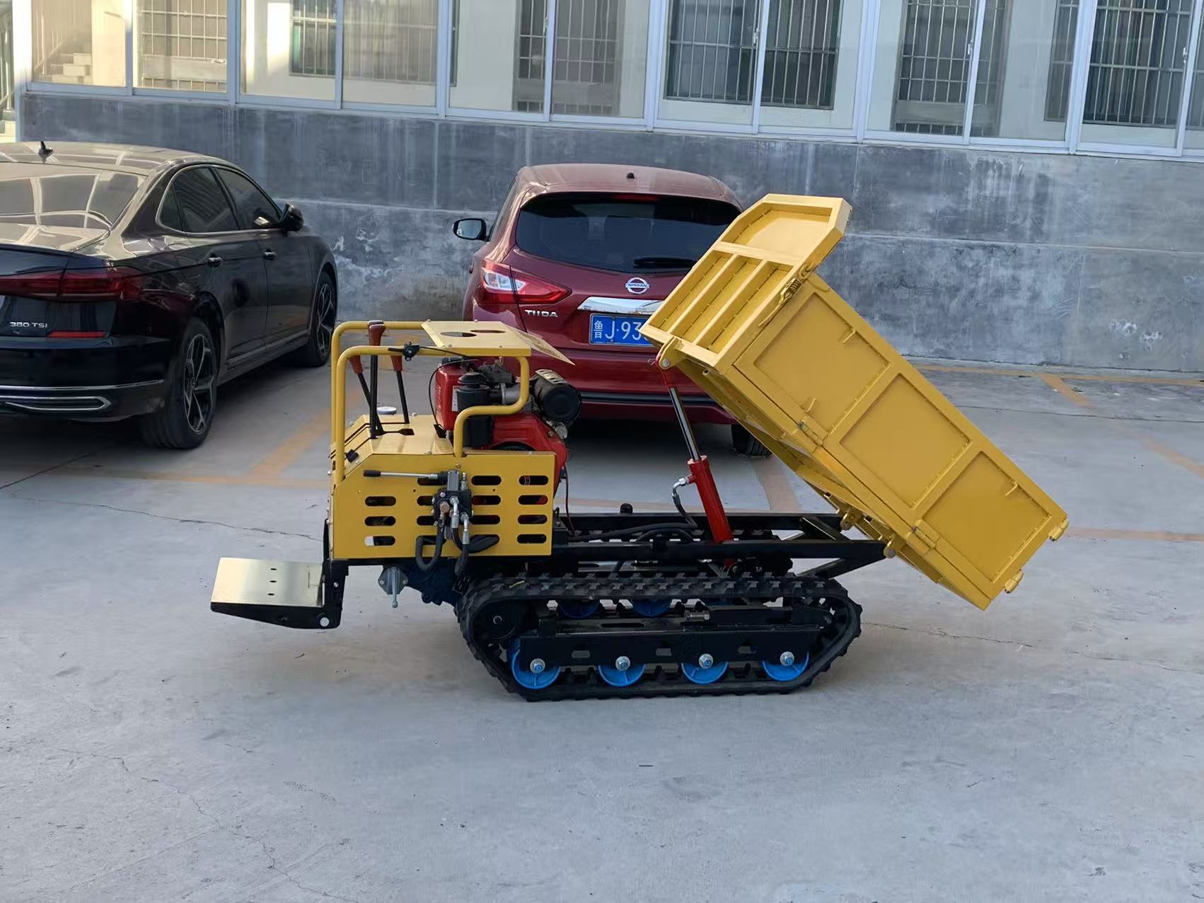 800kg Mini Rubber Crawler Dumper