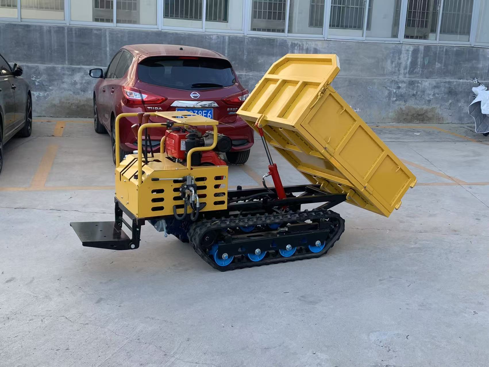 800kg Mini Rubber Crawler Dumper