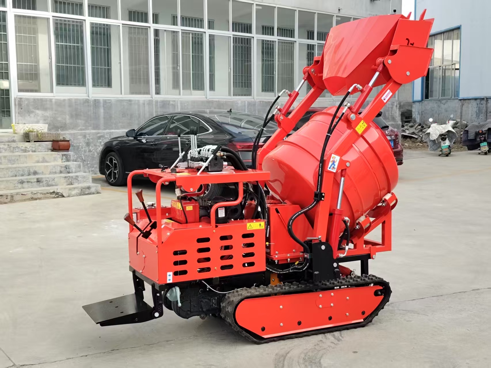 350L Self-loading Mini Crawler Cement Mixer