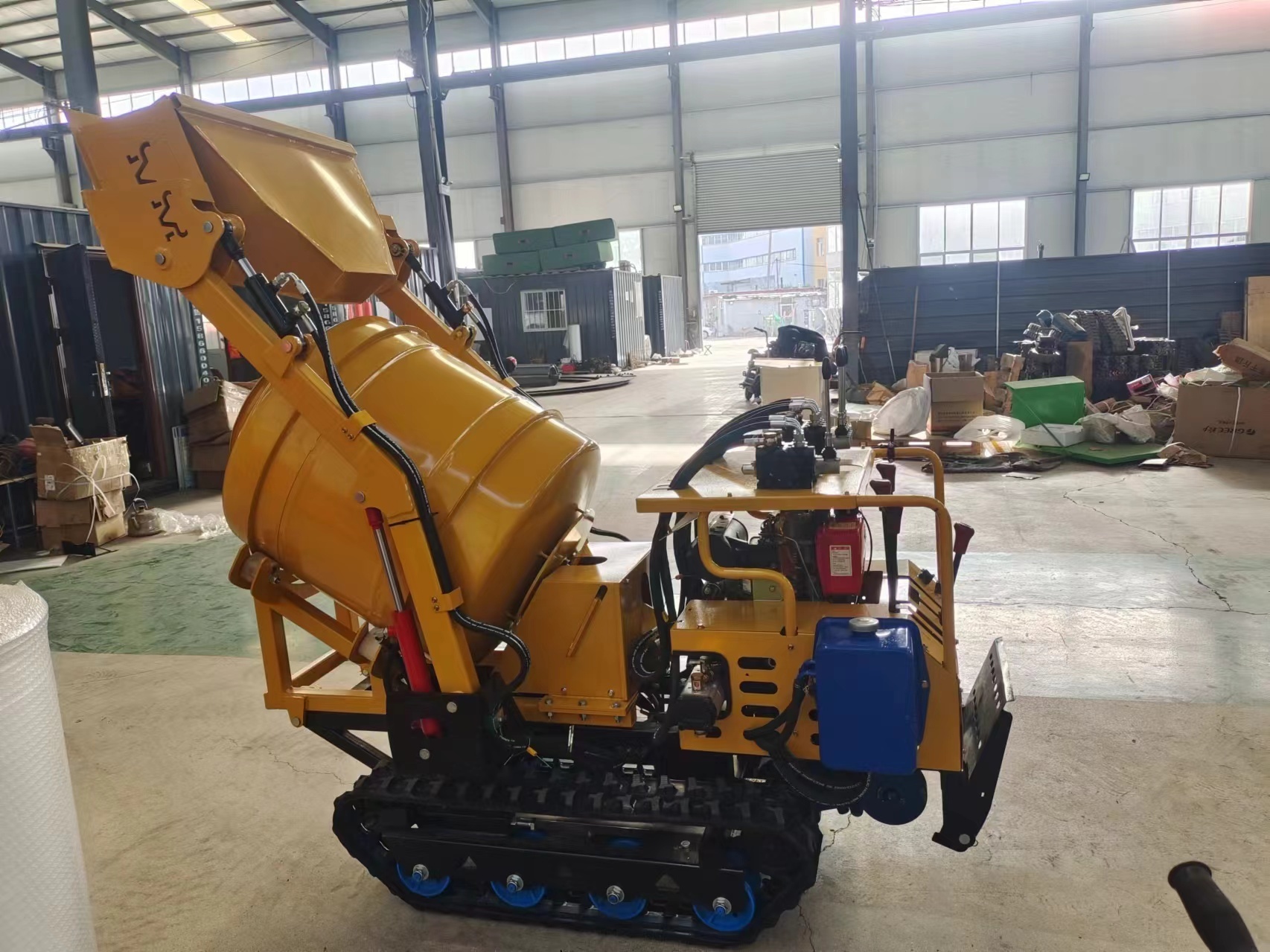 400L Mini Crawler Mixer Mini Skid Steer Mixer