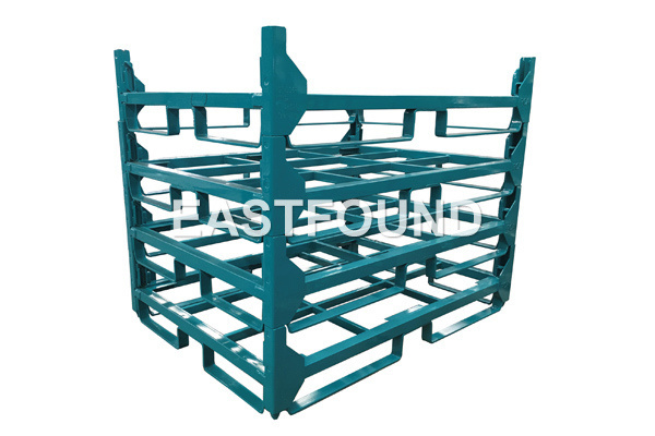 Es una estantería apilable y plegable.