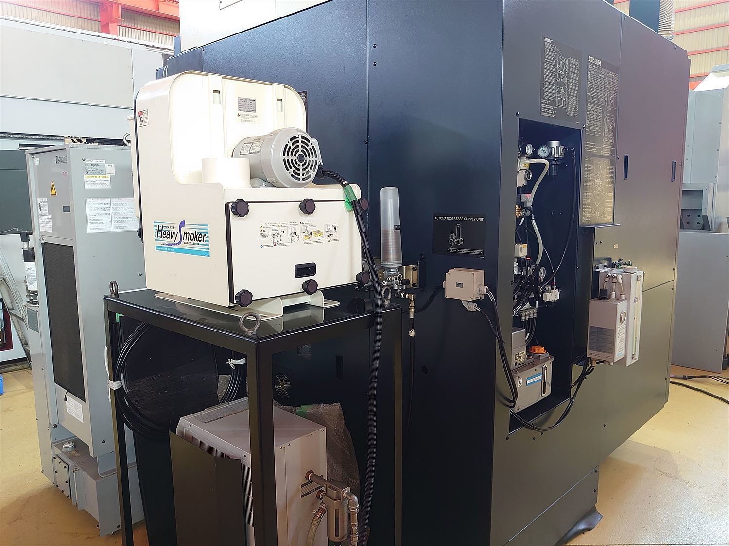 五軸加工中心 牧野V33-5XB 五軸加工中心 牧野V33-5XB