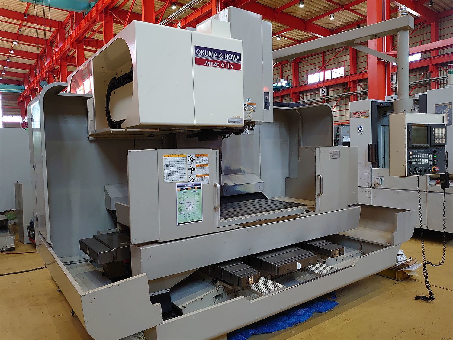 立式加工中心 大偎MILLAC-611V 2臺(tái) 立式加工中心 大偎MILLAC-611V 2臺(tái)