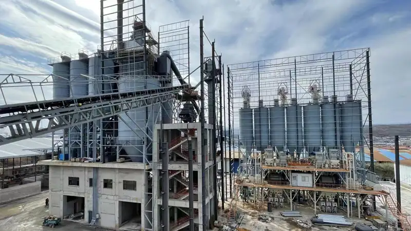 What are the characteristics of dry mortar production line equipment packaging and bulk system?