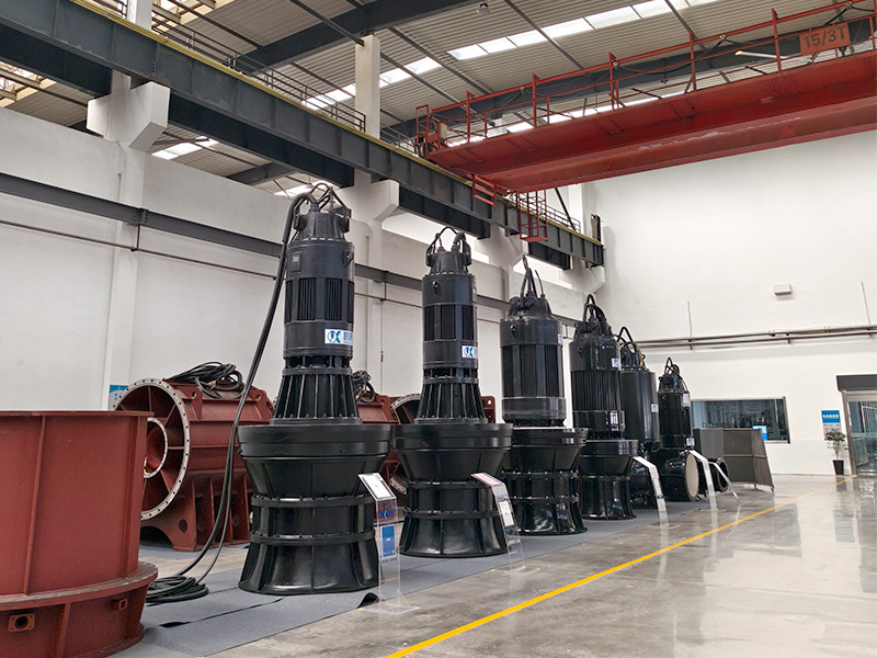 When selecting a water pump, the following points should be considered.