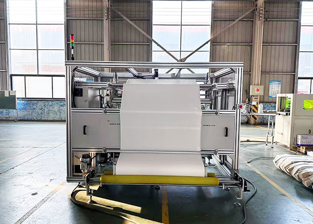 Paper packaging machine