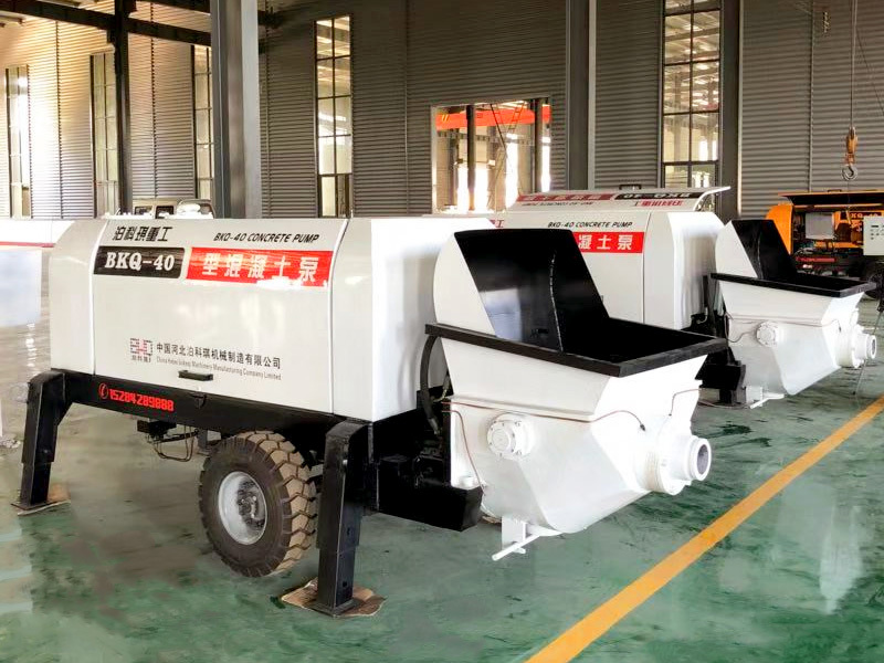 White BKQ-40 concrete pump