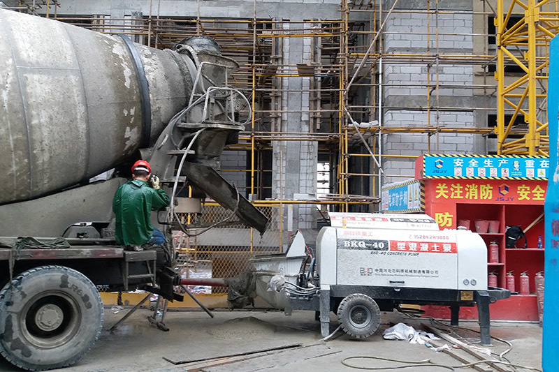 40型混凝土泵施工现场