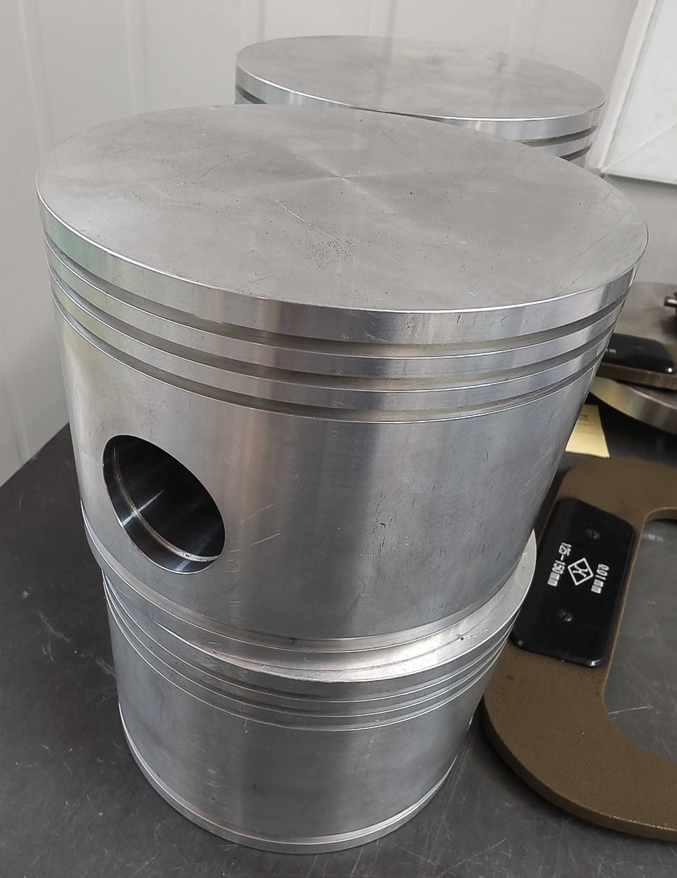 Wire Cut EDM Processed Titanium Alloy Hollow Shaft Machined and Flanged Liner Bushing for Aerospace