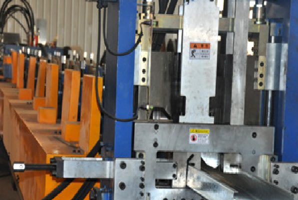 C- type purlin machine