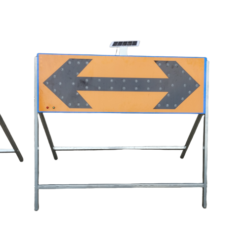 Solar dual arrow sign - A bracket