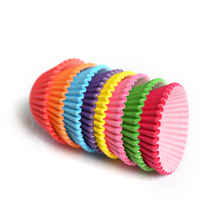 Colorful cake cup