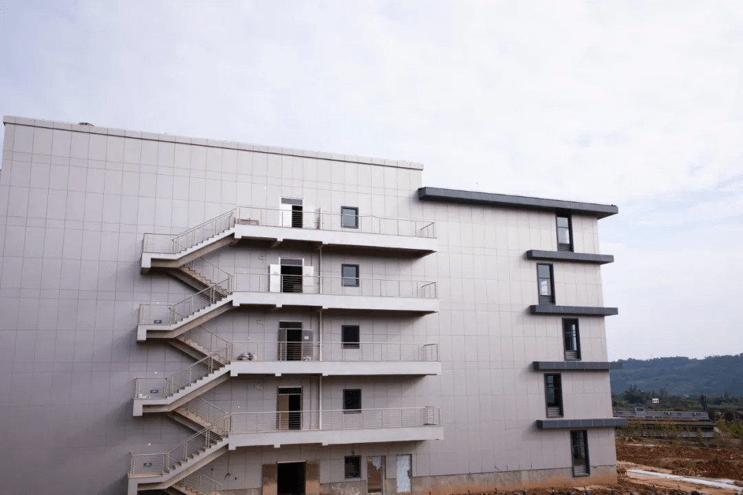 Yibin Liuchixiang Winery Industry New Production Base
