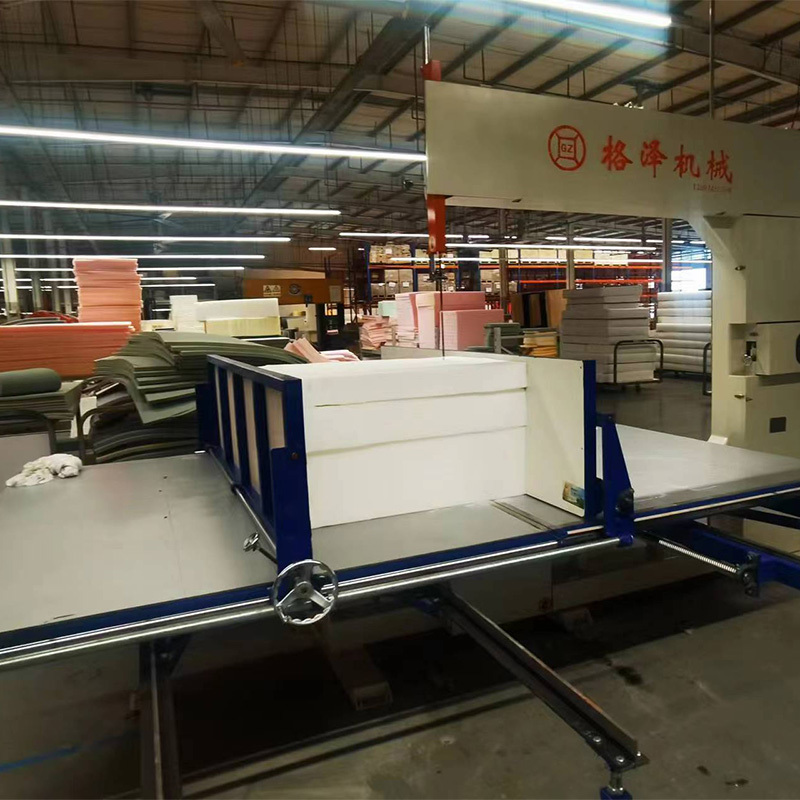 Foam Automatic Cutting Machine
