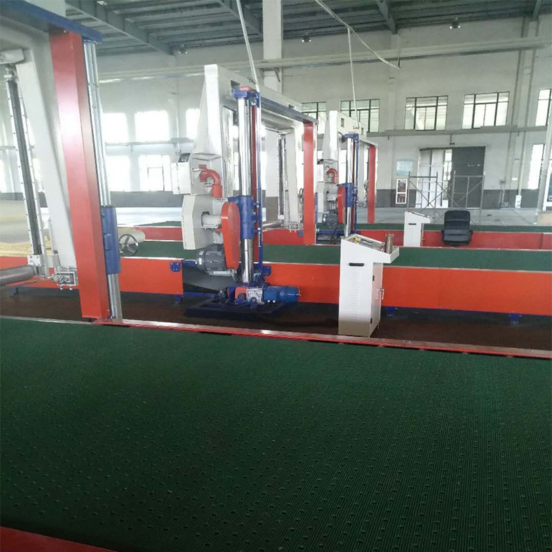 The difference between a sponge track planing machine and a sponge disc planing machine