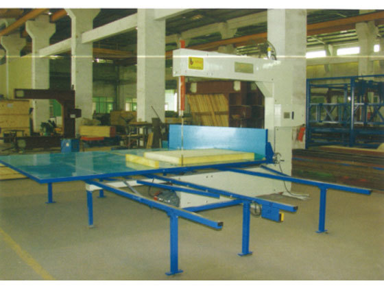 YY-08 Vertical Foam Cutting Machine