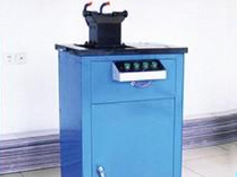 Electric control bed for impact specimen gap Electric control bed for impact specimen gap