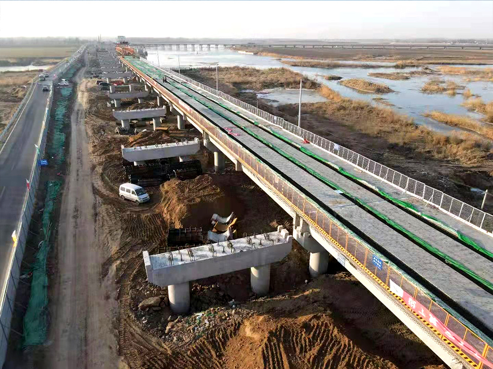 壽光市新羊田路彌河分洪特大橋工程