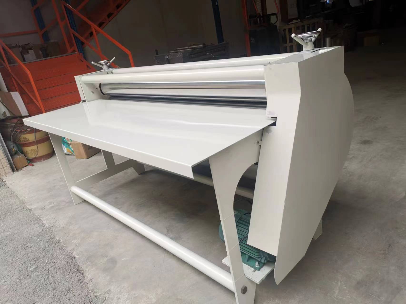 瓦楞紙上膠機(jī)(裱坑機(jī)）