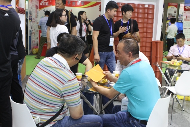 广州住博会，红波与你同行
