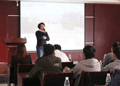 选择决定未来——广轻工学子到红波参加院校毕业生现场招聘