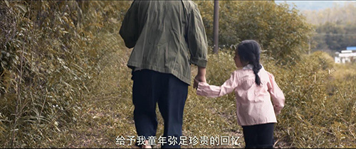超暖心！红波盖的不是瓦，而是爱！