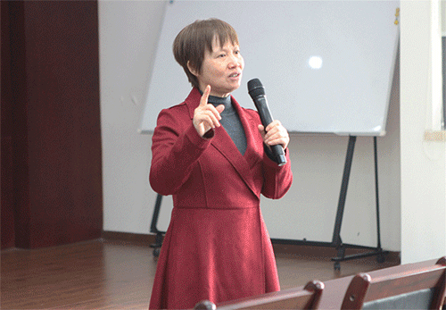 “如何改善亲子关系”--红波“妇女之家”知识讲座活动