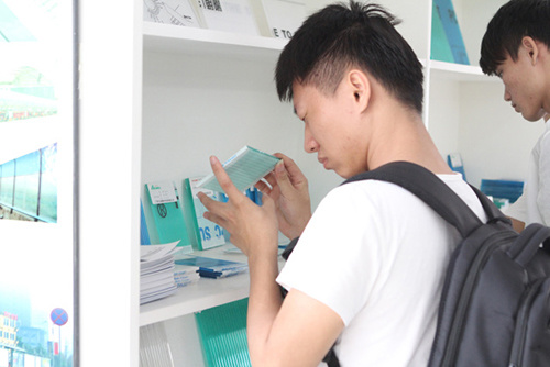 校企合作--肇庆学院师生走进红波实地参观