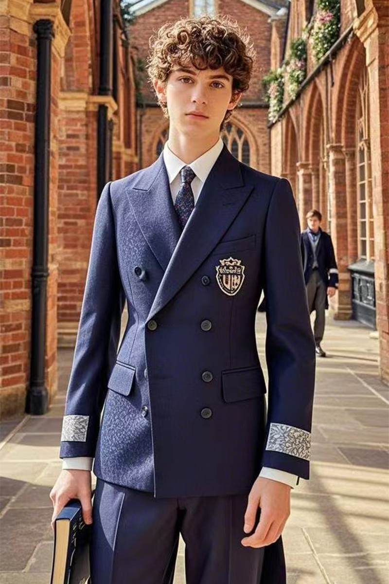 English gentleman style navy blue exquisite double-breasted suit English gentleman style navy blue exquisite double-breasted suit