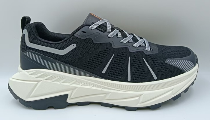 RUNNING SHOES
