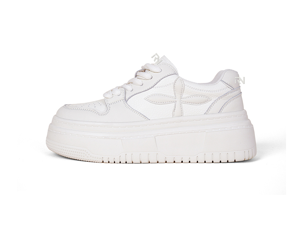 Casual shoes
