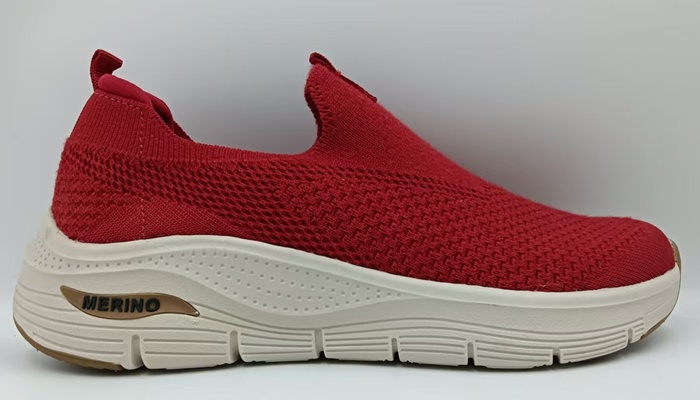 RUNNING SHOES